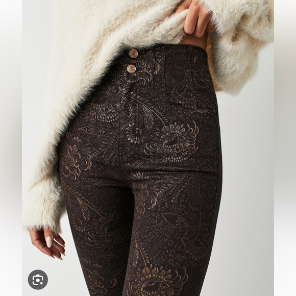 Free People High Rise Flare Jayde Printed Metallic Gold Foil Pants Jeans - Picture 4 of 9